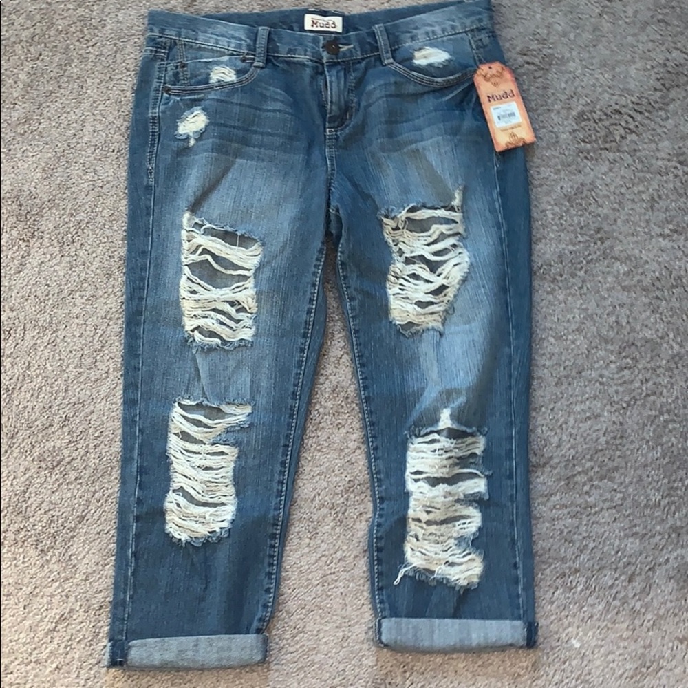 Ripped capris